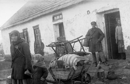 У 1933 році росіяни селилися в хати українців, де ще лежали тiла — історикиня