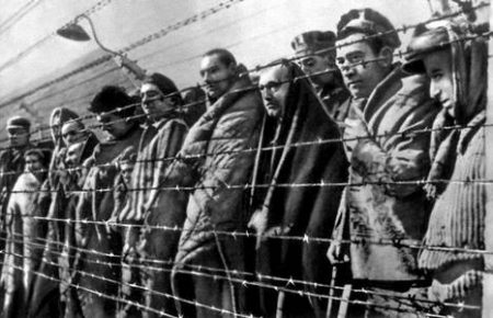 Освенцим нагадує нам про падіння людини, — Подольський