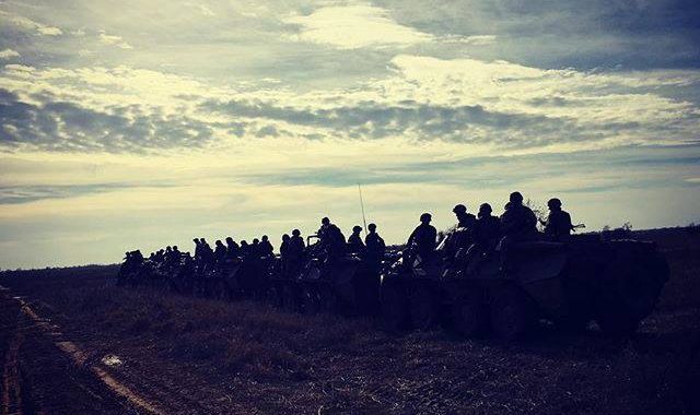 Збройні Сили України відводять важке озброєння Збройні Сили України відводять важке озброєння