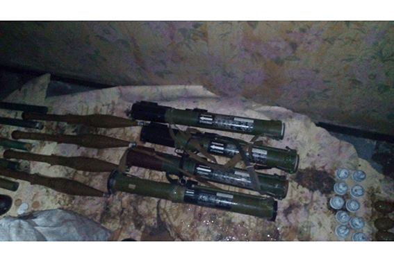 На Луганщині виявили схрон зі зброєю бойовиків