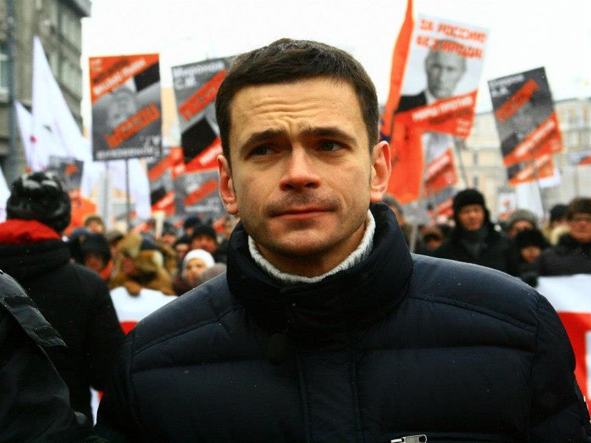 Российский оппозиционер Яшин задержан на встрече с избирателями в Костроме