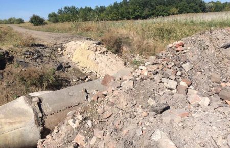 Між Красногорівкою та Желанним Донецької області відбудували підірваний бойовиками міст