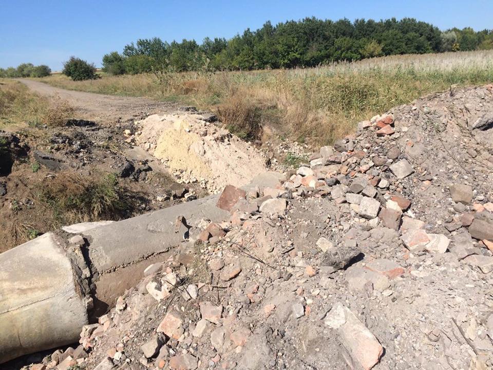 Між Красногорівкою та Желанним Донецької області відбудували підірваний бойовиками міст