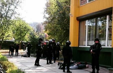 У Києві затримано 20 учасників стрілянини серед білого дня, вилучено зброю — МВС