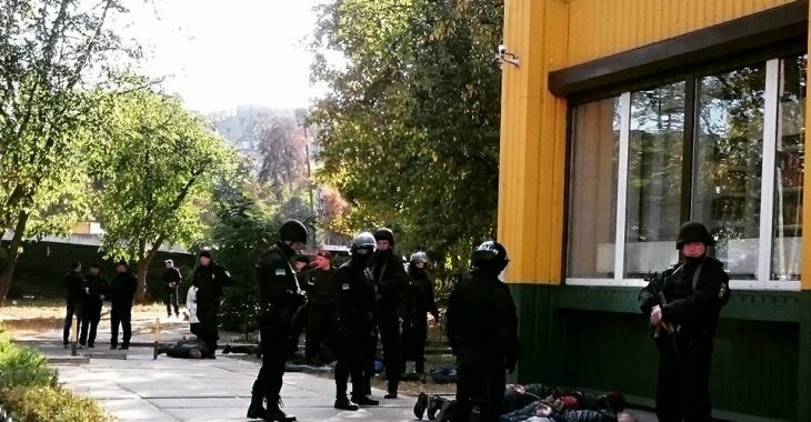У Києві затримано 20 учасників стрілянини серед білого дня, вилучено зброю — МВС У Києві затримано 20 учасників стрілянини серед білого дня, вилучено зброю — МВС