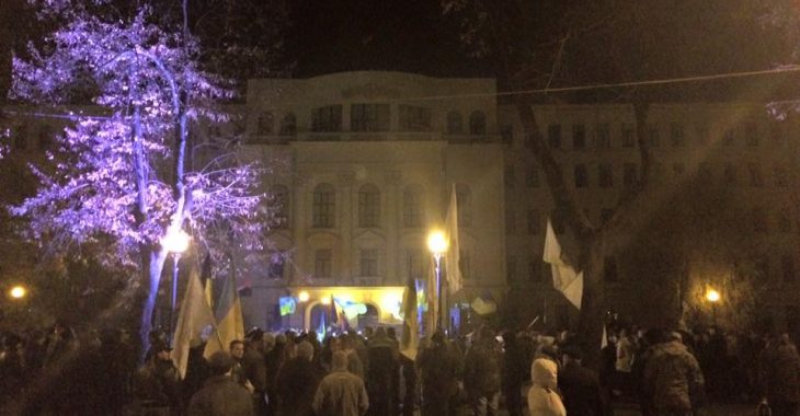 У Дніпропетровську збирається мітинг, Корбана привезли до Києва У Дніпропетровську збирається мітинг, Корбана привезли до Києва