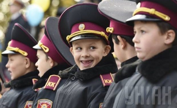 У Києві пройшла урочиста посвята першокласників у кадети У Києві пройшла урочиста посвята першокласників у кадети