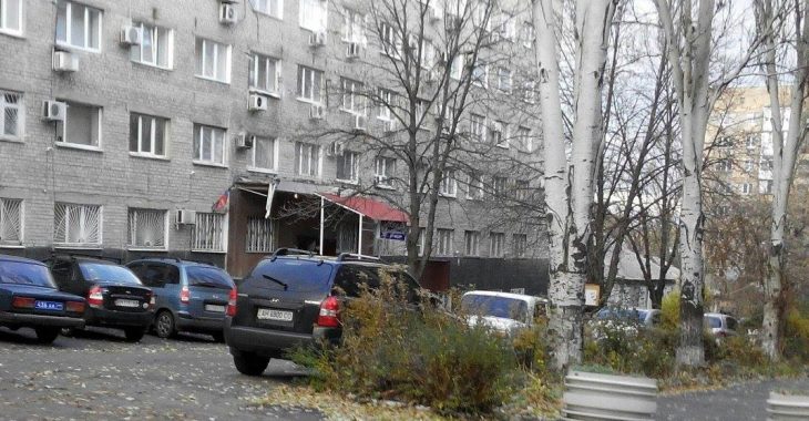 Невідомі обстріляли будівлю міліції в Донецьку Невідомі обстріляли будівлю міліції в Донецьку