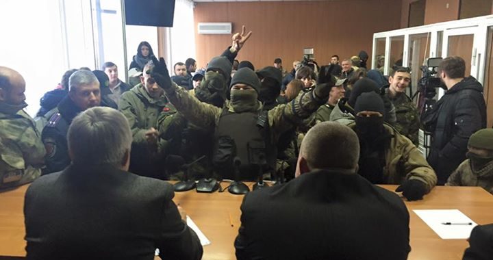 Три судді в Одесі звільнилися під тиском Правого Сектору Три судді в Одесі звільнилися під тиском Правого Сектору