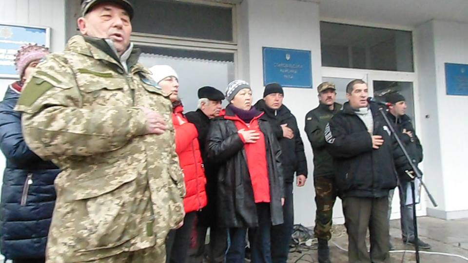 У Старобільську виступ у газеті місцевого керівника зібрав мітинг майданівців