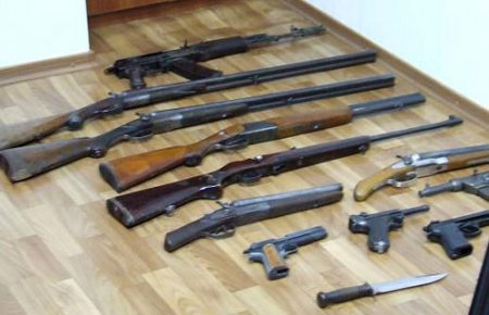 У самопроголошеній «ДНР» продовжили термін реєстрації зброї через ажіотаж