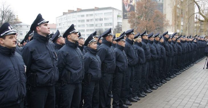 Нова поліція розпочала роботу в Луцьку Нова поліція розпочала роботу в Луцьку
