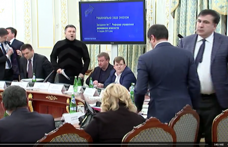«Відео Авакова і Саакашвілі зупинило роботу в офісах» — журналіст