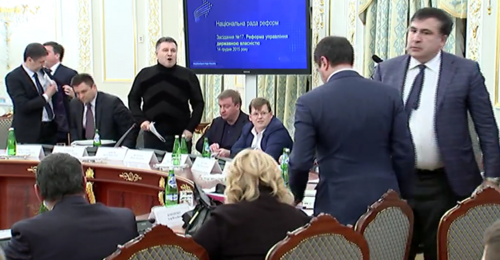 «Відео Авакова і Саакашвілі зупинило роботу в офісах» — журналіст «Відео Авакова і Саакашвілі зупинило роботу в офісах» — журналіст