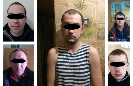 Поліція вручила підозри 5 чоловікам, що захоплювали адміністрації Донбасу