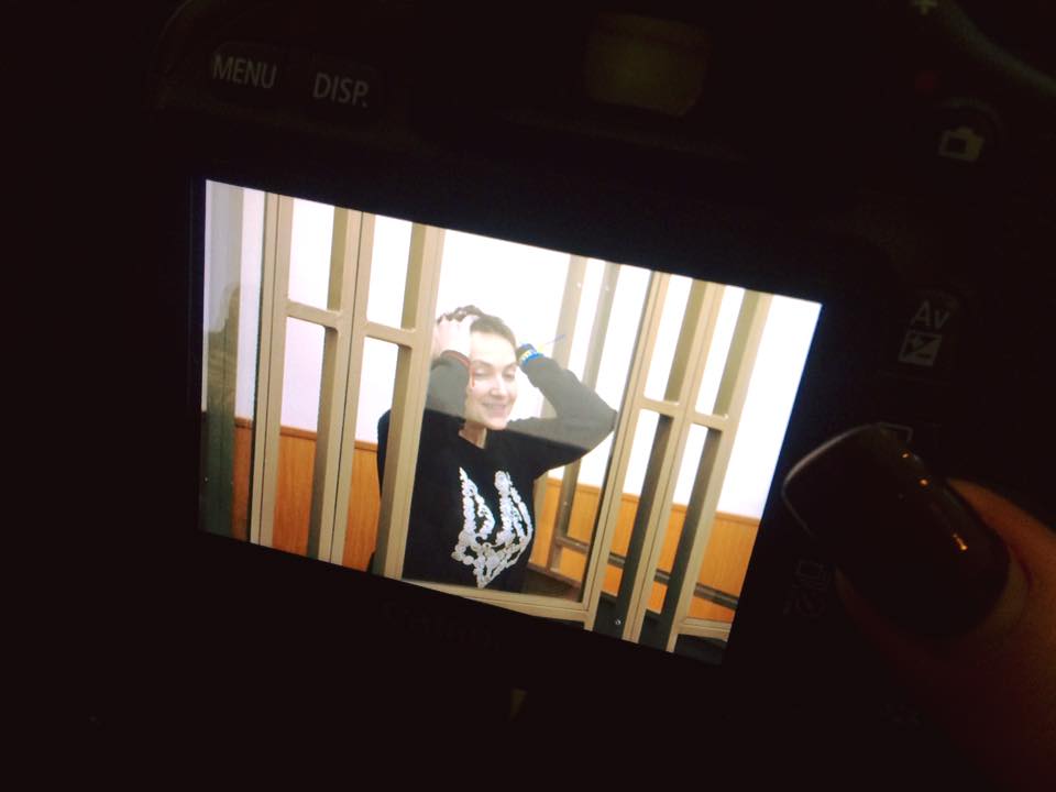 Надія Савченко за 15 хвилин до полону надавала першу допомогу бійцю ЗСУ