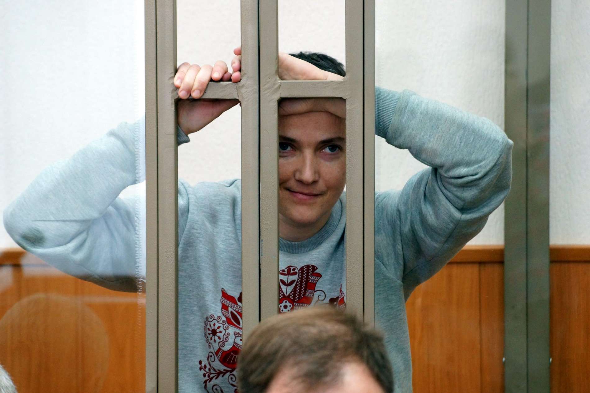 Суд над Савченко відмовився долучати матеріали українською мовою