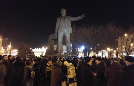 Дніпро без Петровського: як валили пам'ятник радянському державному діячеві