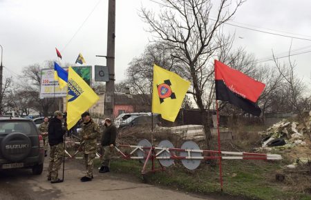 В Одесі приєднались до блокади російських вантажівок