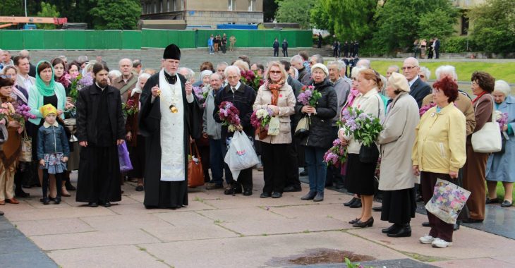 У Львові люди обурені великою кількістю силовиків на 9 травня У Львові люди обурені великою кількістю силовиків на 9 травня