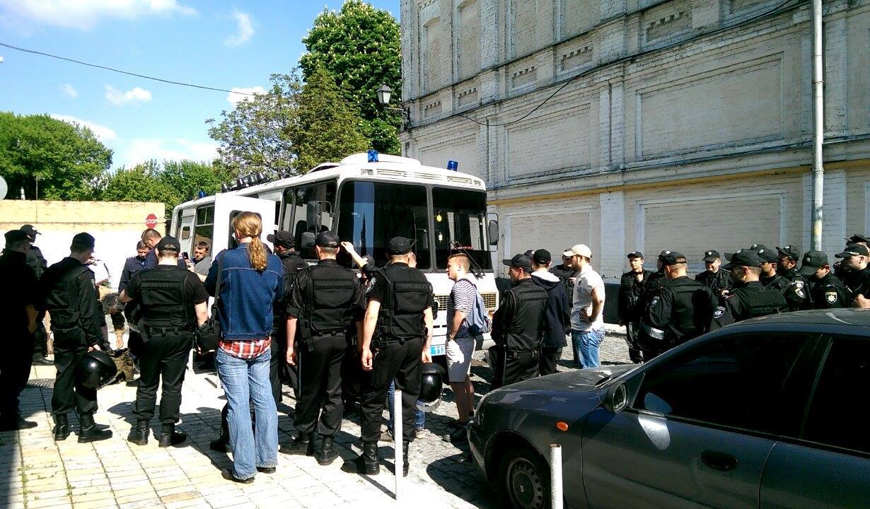 У Києві затримали шістьох націоналістів — соцмережі