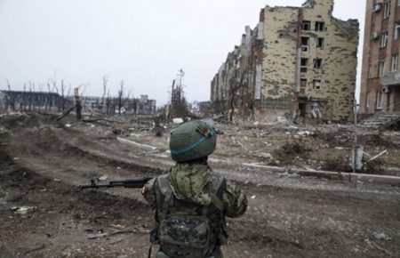 За добу бойовики обстріляли українські позиції 33 рази