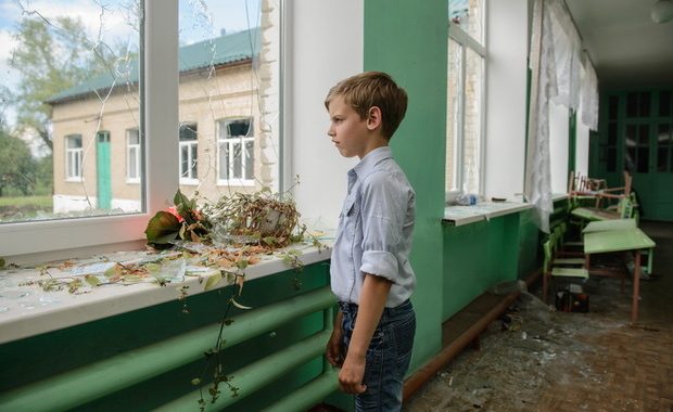 «Держкіно» зніме фільм-сповідь дітей про війну за 800 тис. грн «Держкіно» зніме фільм-сповідь дітей про війну за 800 тис. грн