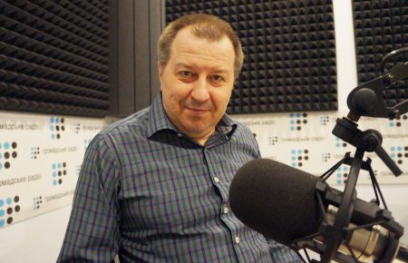 Правительство Гройсмана будет работать на олигархов, — философ Сергей Дацюк