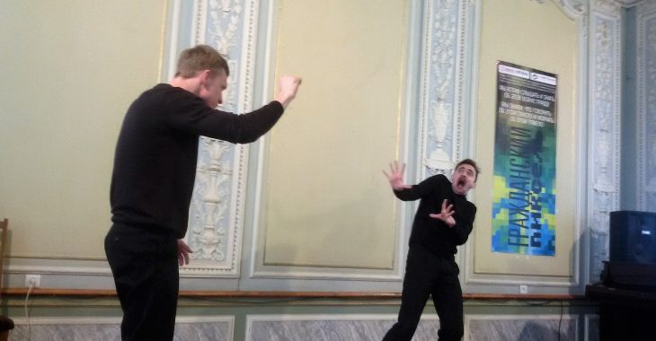 В Харькове истории бойцов АТО «проживают» актеры театра В Харькове истории бойцов АТО «проживают» актеры театра