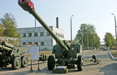Бойовики розмістили у приватному секторі Донецька 19 од. техніки — Тимчук