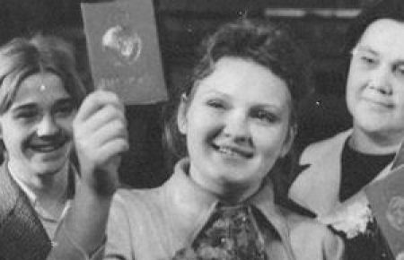 Паспортна система СРСР робила з селян кріпаків і позбавила їх свободи