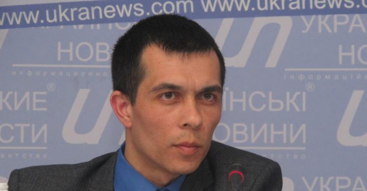В Криму під час обшуку в сім'ї мусульман розпитували неповнолітніх дітей В Криму під час обшуку в сім'ї мусульман розпитували неповнолітніх дітей