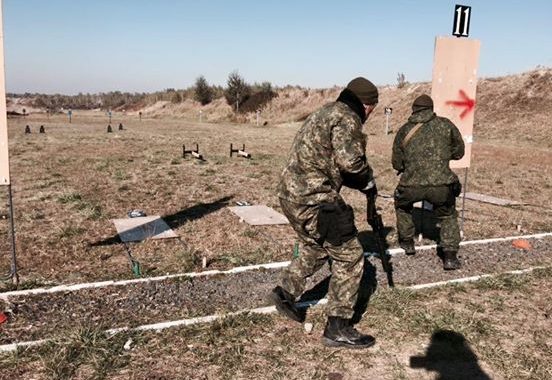 Американські спецпризначенці два тижні навчають українських інструкторів МВС Американські спецпризначенці два тижні навчають українських інструкторів МВС