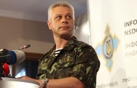 Коли провокативні обстріли стануть прицільними, ми закриємо перехід на Луганщині, — Лисенко