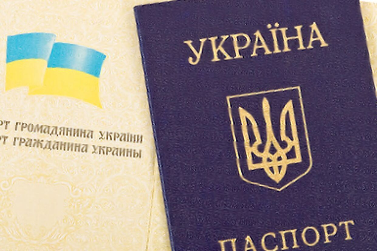 У крымчан серьезные проблемы с регистрацией на материке