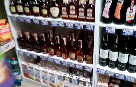 В прифронтовых зонах Луганской области с 1 мая запретили продажу алкоголя