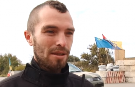 Активисты блокады задержали милиционера, помогавшего организовывать крымский «референдум»
