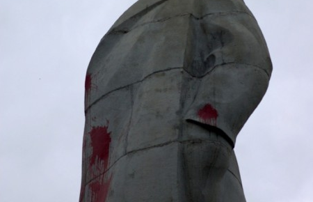 Знести останній пам’ятник Леніну в Одесі у вівторок не вдалося