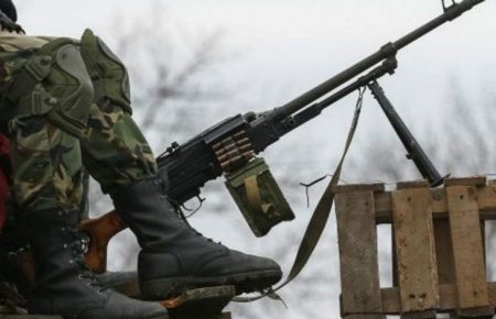 «Керівники» бойовиків «ЛНР» відбирають документи у своїх «штрафників» — ЗМІ