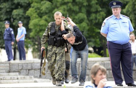 Докази присутності військ РФ на Донбасі не враховують при розслідуванні, — журналістка
