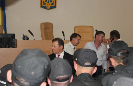Суд над Мосійчуком: відкидання звинувачень, вила та священик-радикал