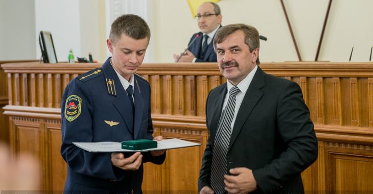 У Харкові нагородили машиніста метро, який попередив самогубство та вбивство У Харкові нагородили машиніста метро, який попередив самогубство та вбивство