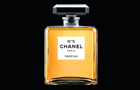 95 лет «Chanel № 5»: как создавался парфюм эпохи?