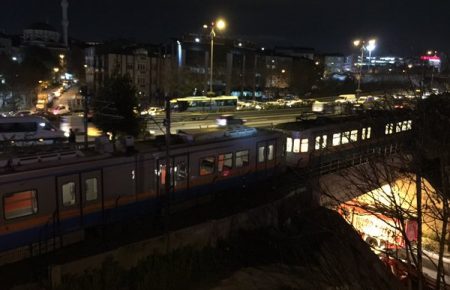 Принаймні 5 поранених після вибуху у Стамбульському метро (ВІДЕО)