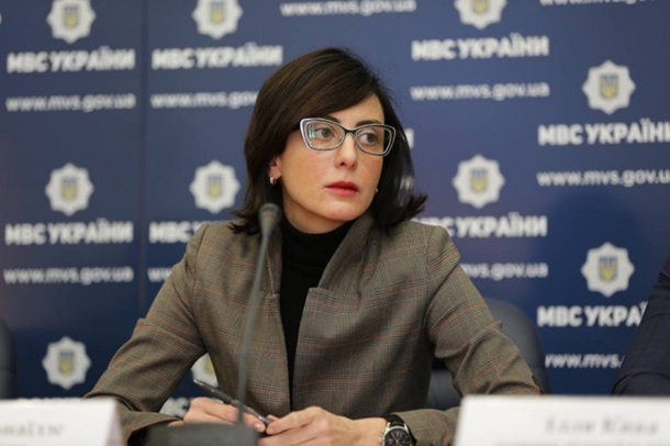 Деканоидзе сообщила, что готовит документы на увольнение Кивы