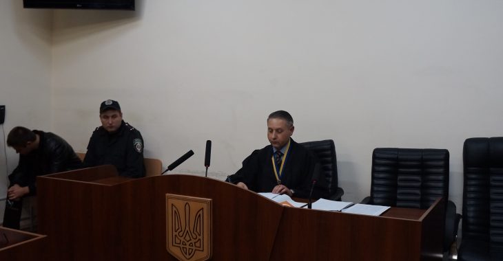 Суд подовжив арешт підозрюваному у вбивстві Бузини бійцю АТО Медведьку Суд подовжив арешт підозрюваному у вбивстві Бузини бійцю АТО Медведьку