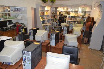 В Харькове открылся «Кібер льох» - проект свободного интернет-пространства для переселенцев В Харькове открылся «Кібер льох» - проект свободного интернет-пространства для переселенцев