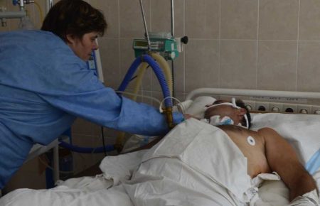 Лікарні, яка рятує життя бійців з АТО, виділяють 100 тис. грн на 2016 рік
