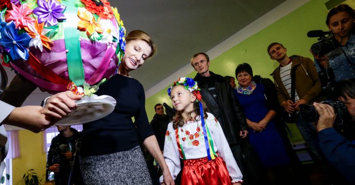 Перша леді України відвідала Запорізький військовий шпиталь Перша леді України відвідала Запорізький військовий шпиталь
