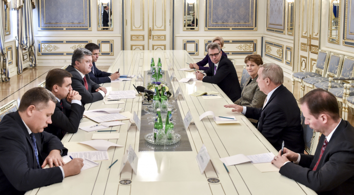 Президент Петро Порошенко зустрівся з делегацією Конгресу США Президент Петро Порошенко зустрівся з делегацією Конгресу США